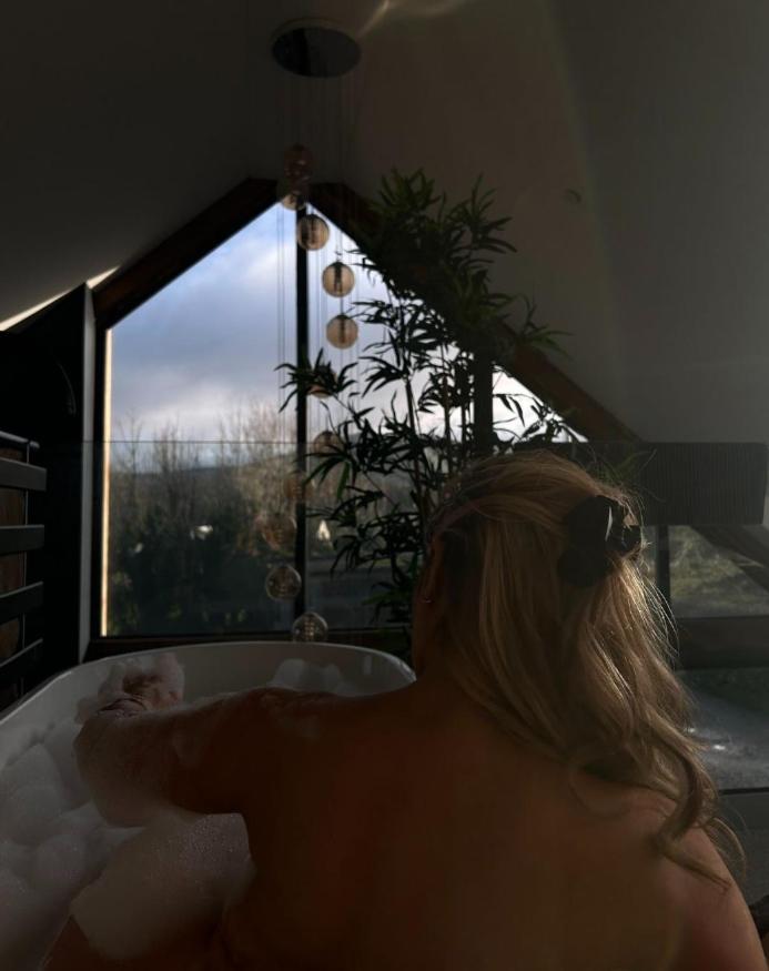 Llanddeiniolen Plas Coch Luxury Barn מראה חיצוני תמונה